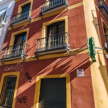Chiqui And Vicente Suite Apartments Sevilha Exterior foto