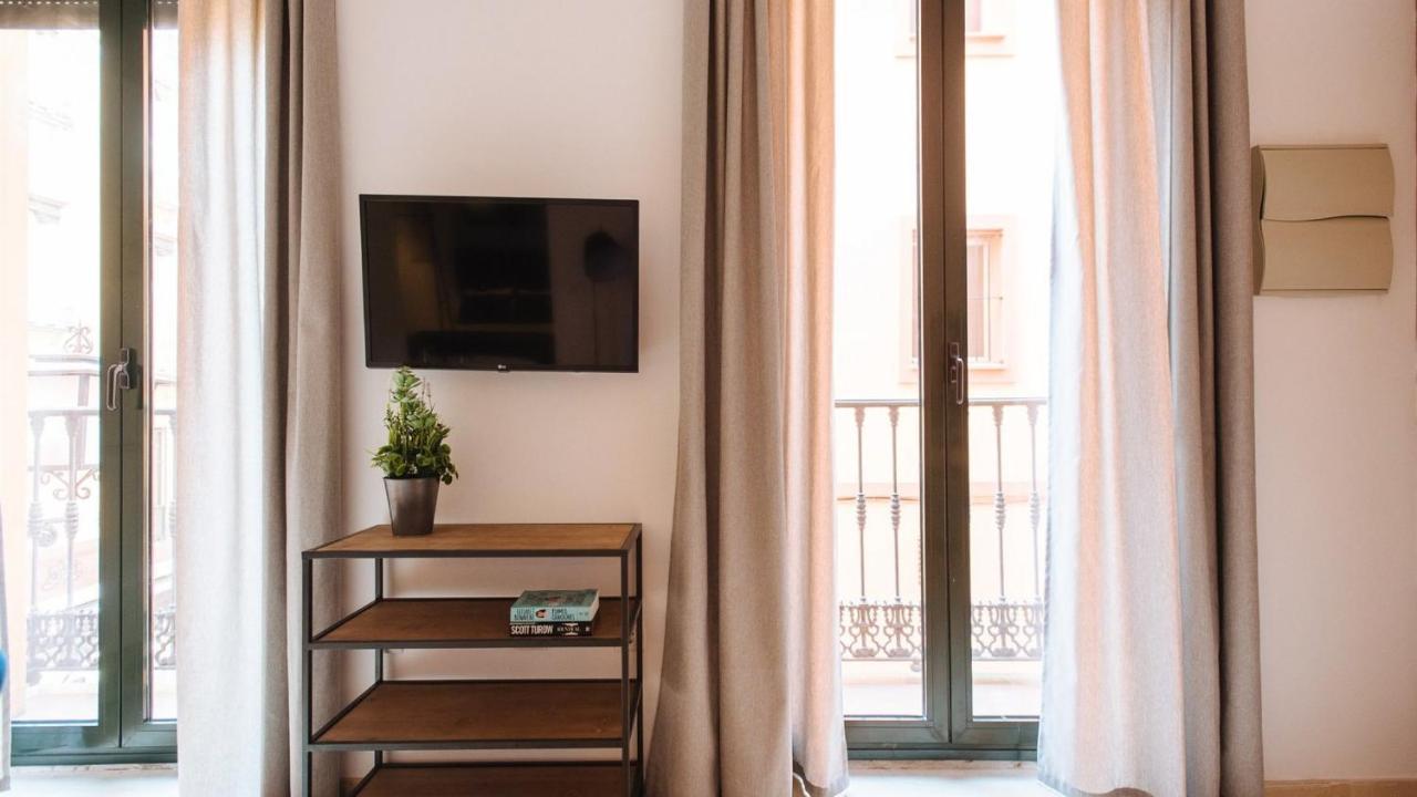 Chiqui And Vicente Suite Apartments Sevilha Exterior foto